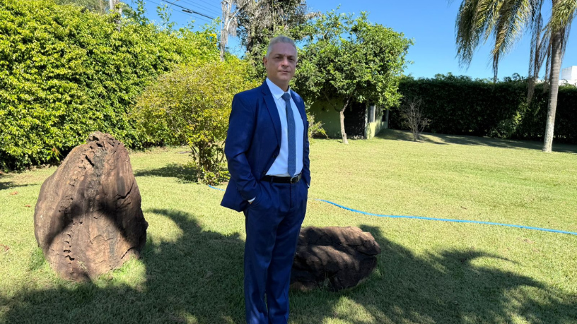 Leonardo Manzan destaca que a reforma tributária pode extinguir créditos de PIS/Cofins e aumentar custos para empresas.