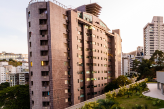 Alex Nabuco dos Santos revela as regiões em ascensão e as tendências que moldam o futuro do setor imobiliário.