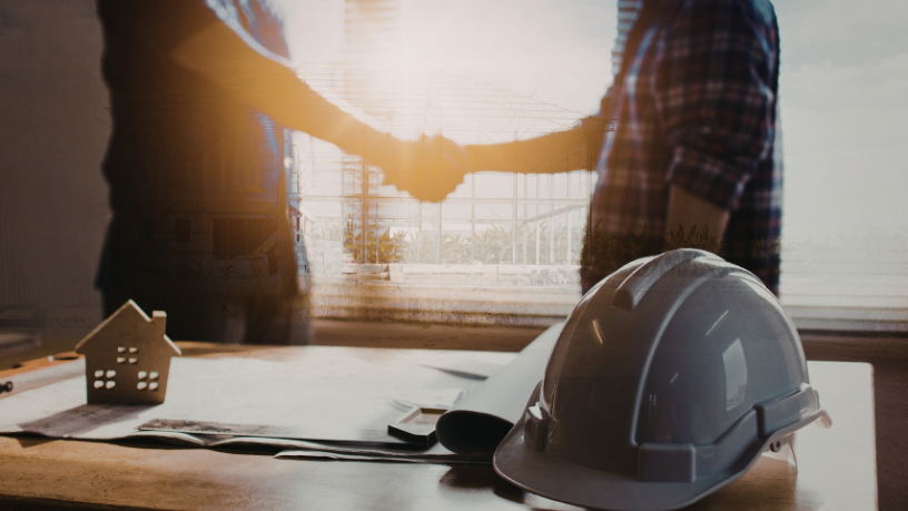 Valderci Malagosini Machado destaca como a industrialização da construção surge como alternativa para enfrentar a escassez de mão de obra no setor.